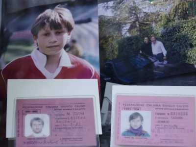 Le tessere di Antonio Cassano, che ha militato nella Pro Inter per 7 anni, prima di essere ceduto al Bari